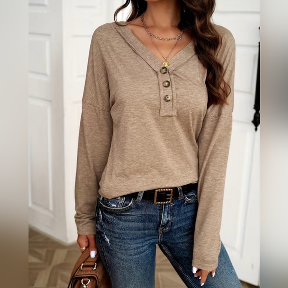 Tops - Long Sleeved Henley Beige NIP